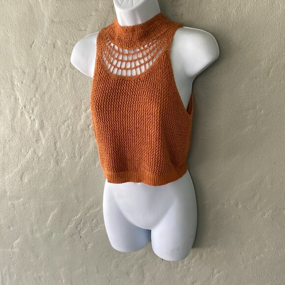 BCBG MAXAZRIA CROCHET KNIT TURTLENECK CROP TOP - Picture 5 of 7